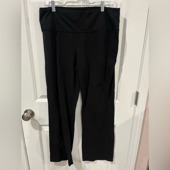 Xersion Pants - Like New XL Black Xersion Bootcut Athletic Pants